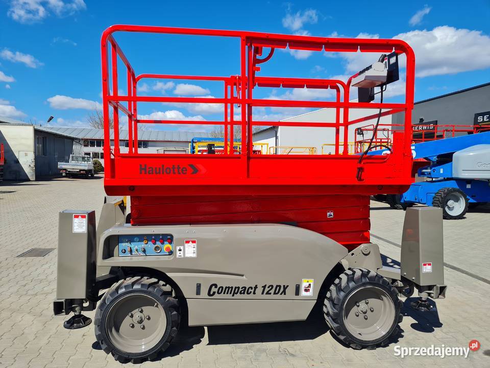 Podnośnik nożycowy spalinowy Haulotte Compact Rok produkcji 2014 Dźwigi, podnośniki Dąbrowa Tarnowska