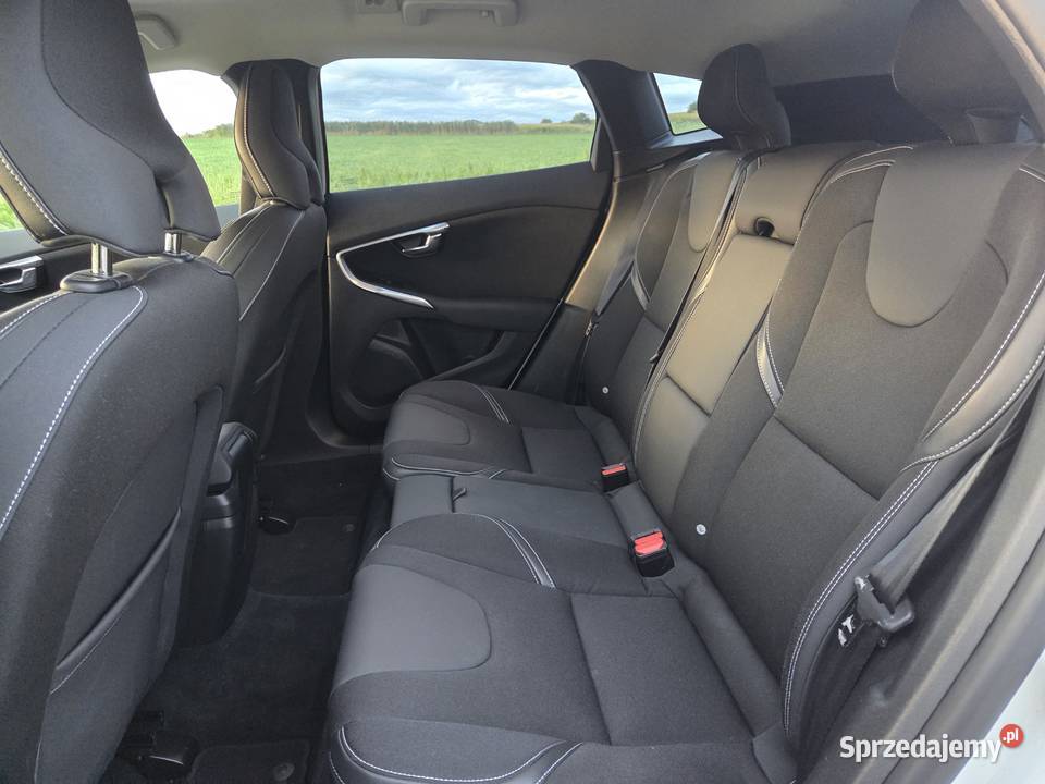 Volvo V40 20 D2 120 Automat 2015 r diesel Motoryzacja Tarnów