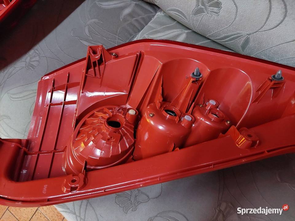 Lampa tyl P L nowe Mazda 5 lubelskie Osmolice Pierwsze sprzedam