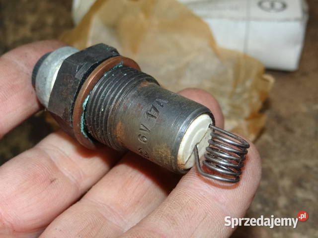 świeca żarowa 6 Volt 17 Amper DDR Żary