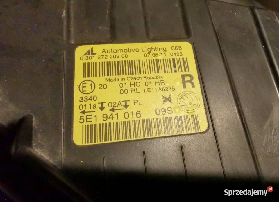 Skoda Octavia 3 lampa przód prawa 5E1941016 podkarpackie Dębica