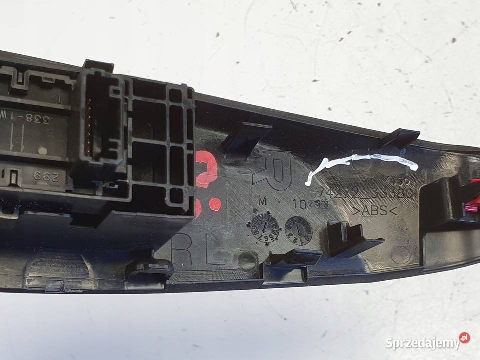 Toyota Camry VIII Prawy przełącznik szyby Panel Rudka