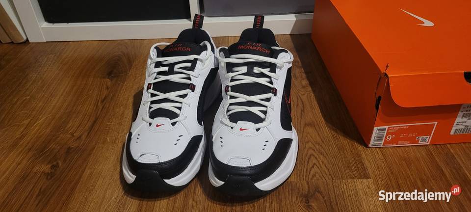 Buty NIKE Monarch IV