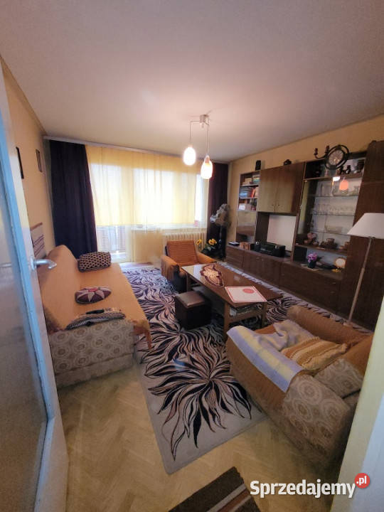Sprzedam 2 pokojowe mieszkanie w Starachowicach świętokrzyskie