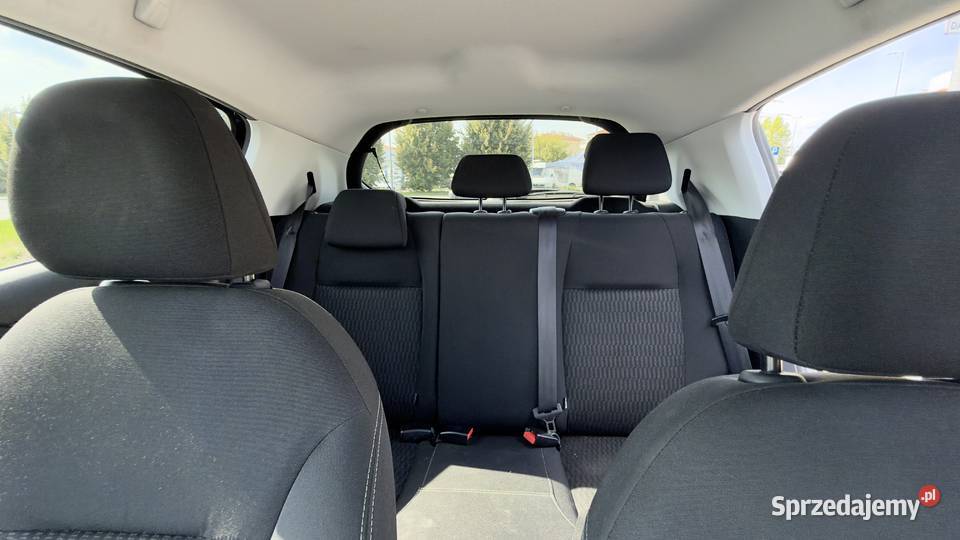 Peugeot 208 12 PureTech 82 2014 71 664 1 manualna