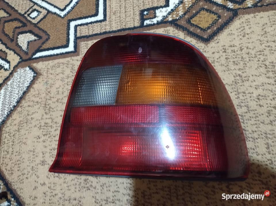 Rover 600 lampa tylna lewa i prawa Zahajki-Kolonia
