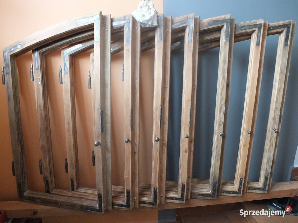 Stare okna drewnianeokoło 192030 7 sztuk dolnośląskie Bielawa