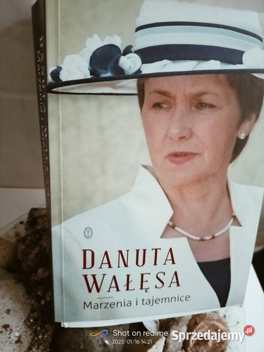 Wałęsa książki Adamowicz wstęp Marzenia i życie codzienne, obyczaje Warszawa