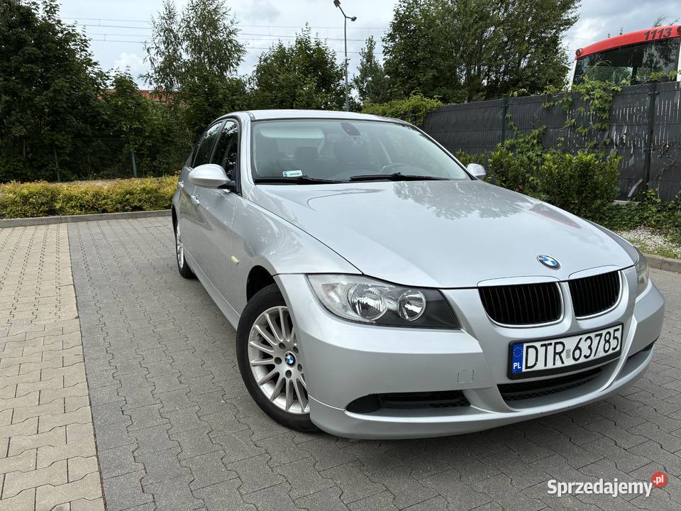 BMW Serii 3 E90 2006 20 Benzyna LPG Hak Rok produkcji 2006 Wrocław