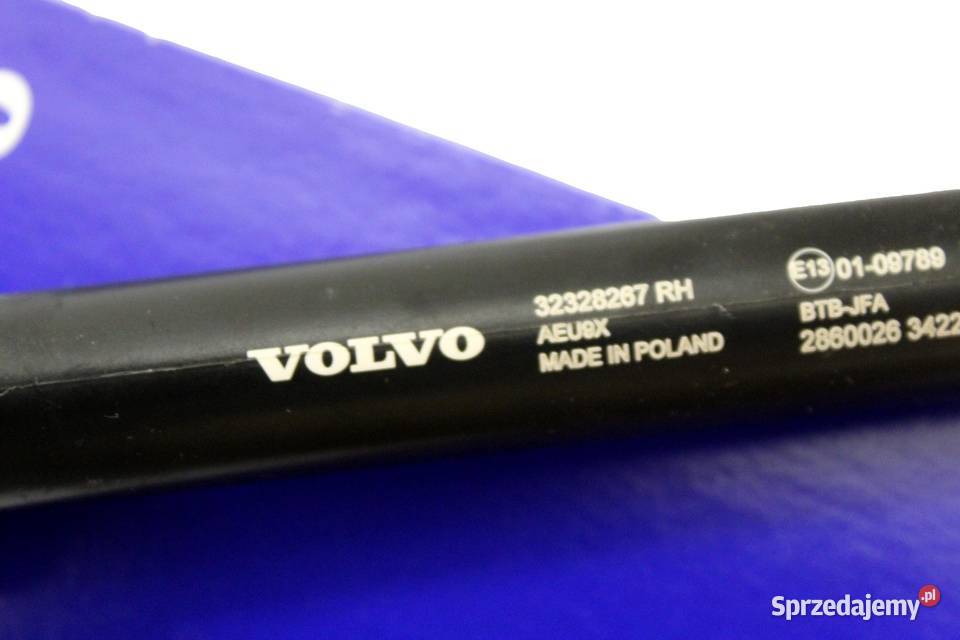 VOLVO XC60 II prawy spryskiwacz lampy reflektora