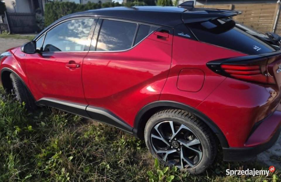Toyota chr I właśc dilerahybryda niski przebieg Czempiń
