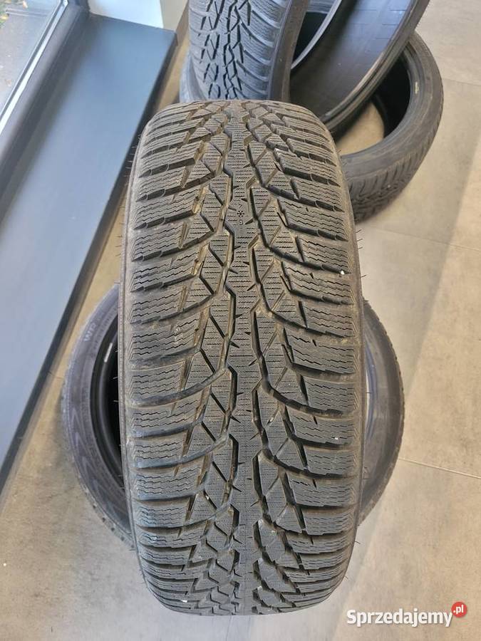 NOKIAN WR D4 OPONY CAŁOROCZNE 21545 R20 215