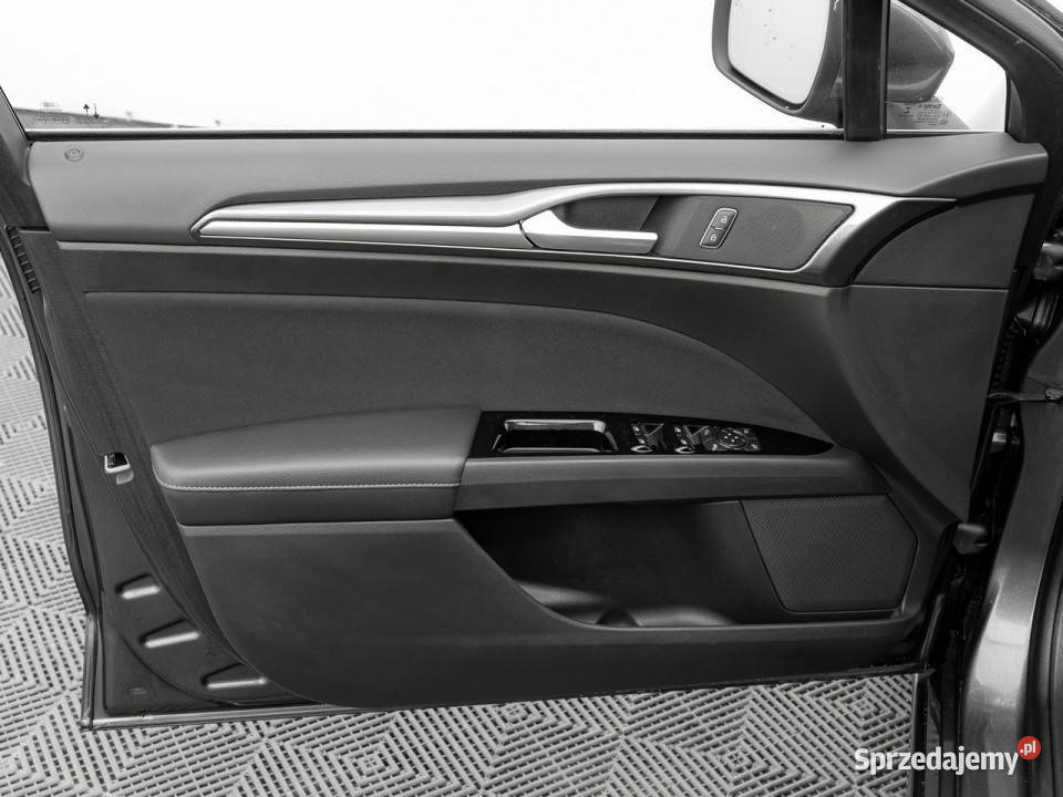 Ford Mondeo CT568AA20 Hybrid Titanium Podgrzf wielofunkcyjna kierownica Pępowo