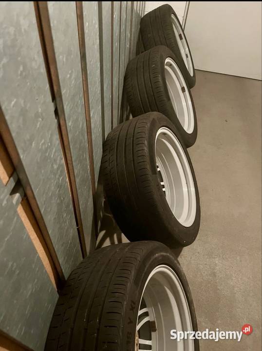 Alufelgi aluett z oponami 5x112 18 Samochodowe