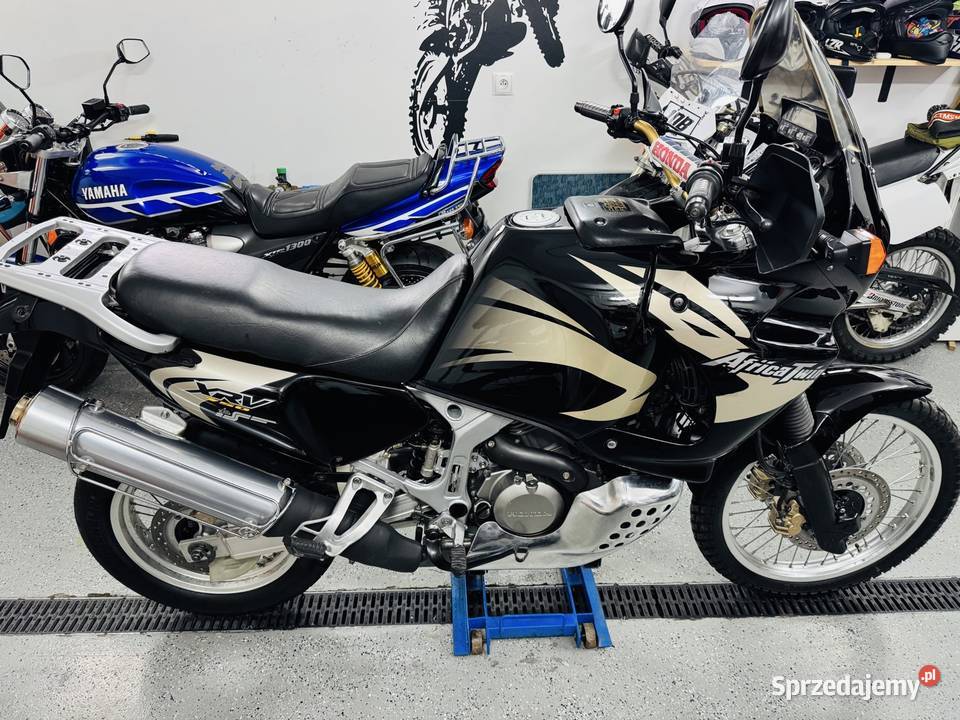 Honda Africa Twin 750 XRV