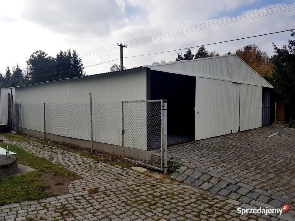 Blaszana hala 1010m białaprzesuwne bramy