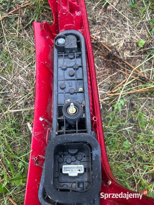 Tylnie lampy peugeot 206 sw wielkopolskie Wągrowiec