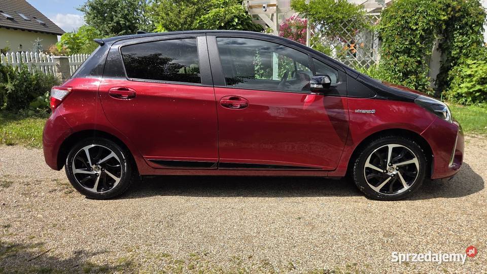 Toyota Yaris Hybryda Najbogatsza Wersja Gdańsk