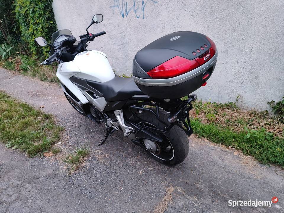 Sprzedam Honde VFR800X ABS 2011 58 bezwypadkowa