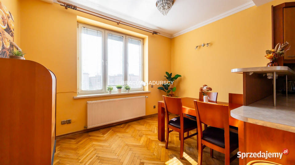 Mieszkanie Kraków 73m2 3 pokojowe Rok budowy 1940 Wynajem