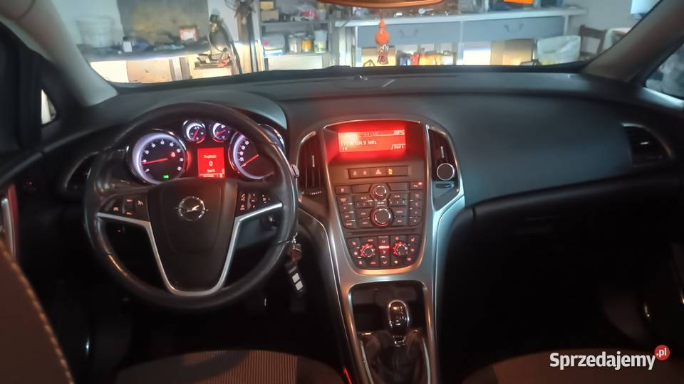 Opel Astra J 16 Turbo reflektory ksenonowe podkarpackie
