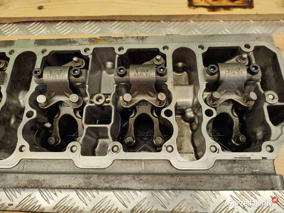 Pokrywa zaworów Fendt 716 Vario 04250595R Wilkowo