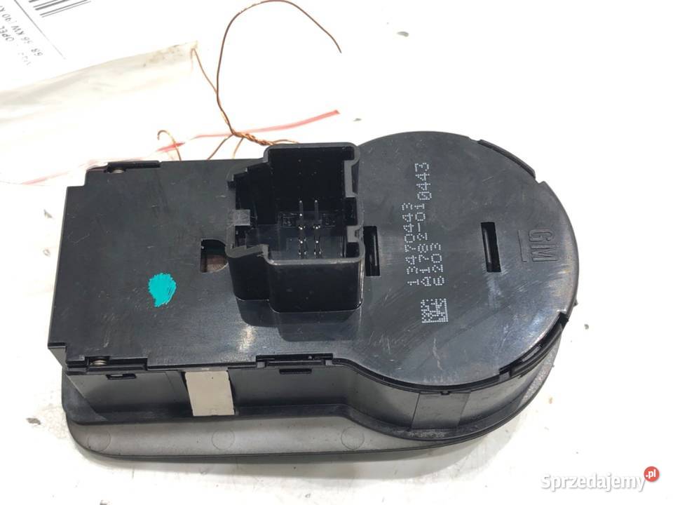 WŁĄCZNIK ŚWIATEŁ OPEL CORSA E 13470443 PRZYCISK osobowe podkarpackie