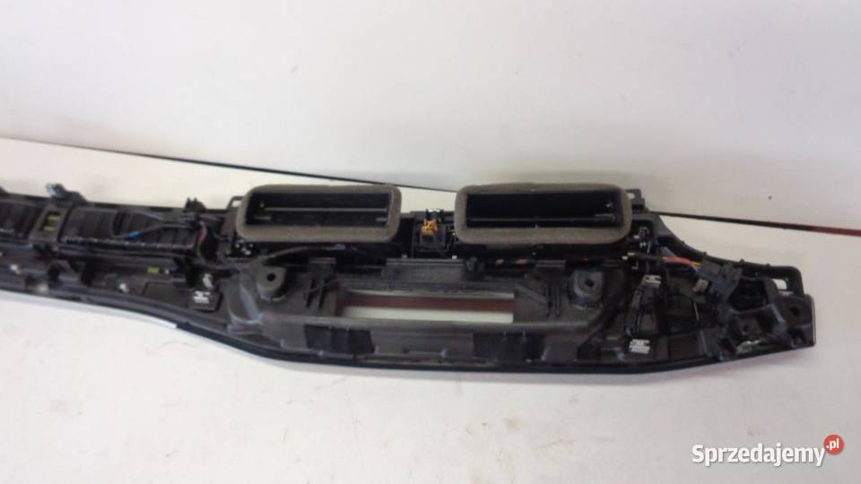 DEKOR KRATKI KONSOLI AUDI A4 A5 8W 8W1820902 osobowe Rakoniewice sprzedam