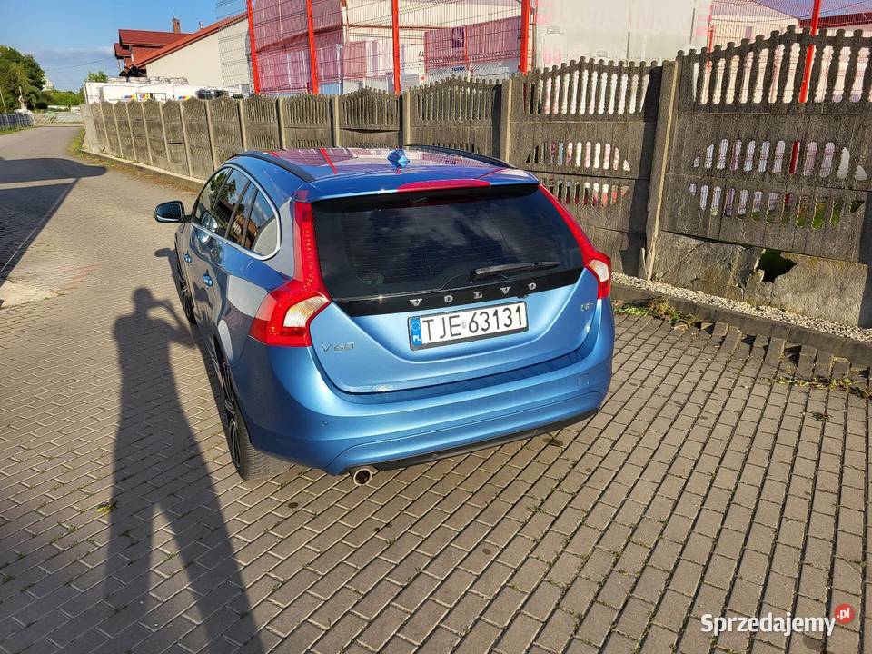 VOLVO V60 D2 MOMENTUM Jędrzejów