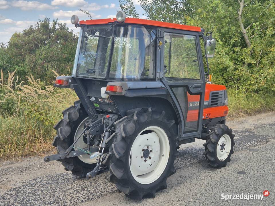 Traktorek KUBOTA GL240D 24 44 Wspomaganie Skrzynia biegów Manualna sprzedam