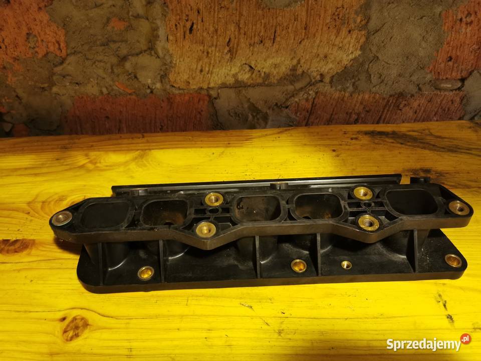 Kolektor ssący 23 vr5 071133204A vw Seat Tarnów