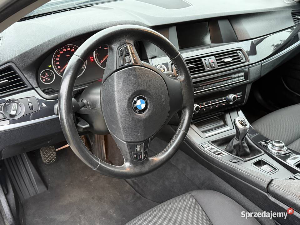 BMW F11 520 D Ładna Klima serwisowana reflektory ksenonowe Słupca