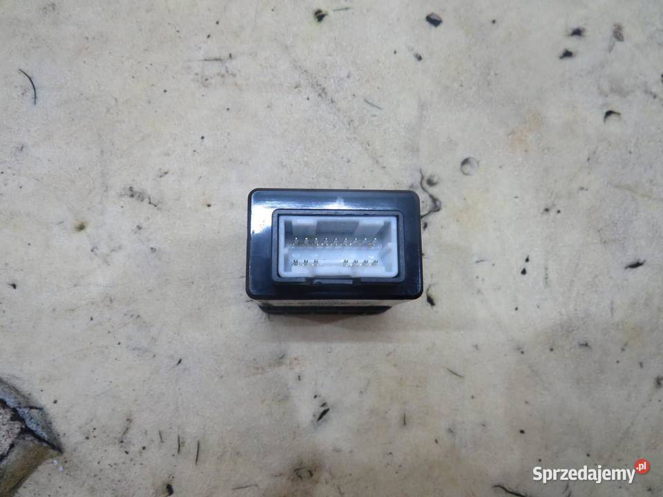 GNIAZDO AUX USB CARENS IV 96120A4000