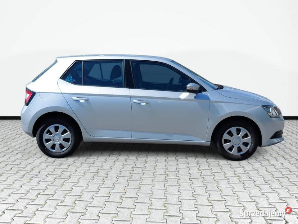 Skoda Fabia 2018r Salon 2 kpl Opon Warszawa