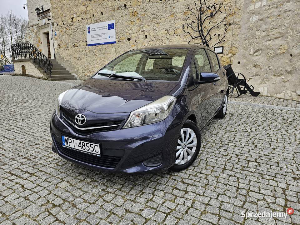 Toyota Yaris 133Benzyna stan Serwisowany 2kpl Poniatowa sprzedam