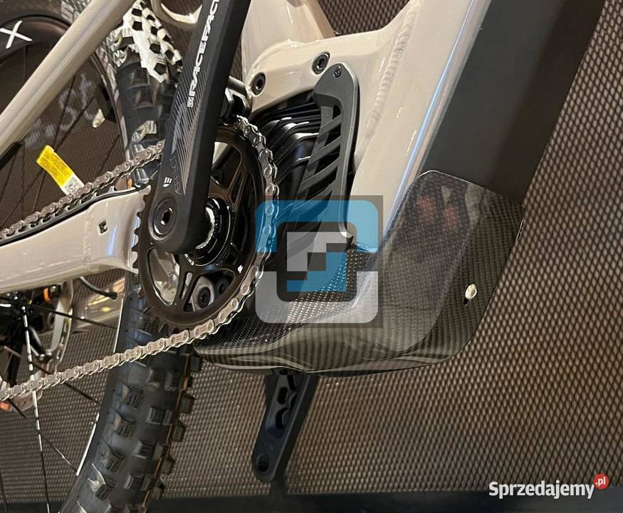 Osłona karbonowa pod silnik bosch cx for focus Jasienica