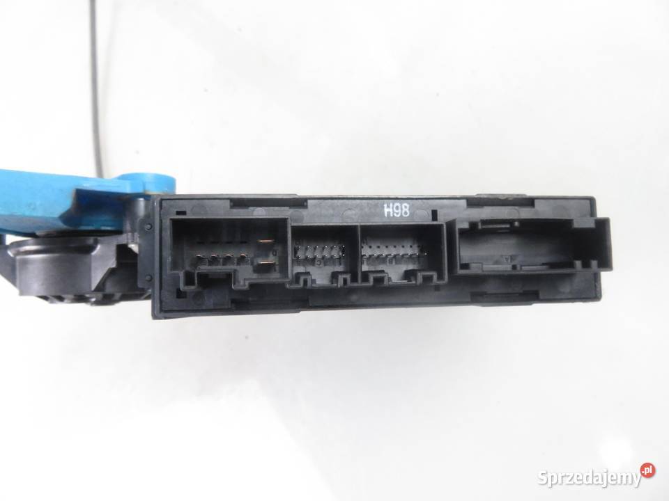 PODNOŚNIK SZYBY LEWY TYLNY AUDI A4 B6 Sedan 8E2