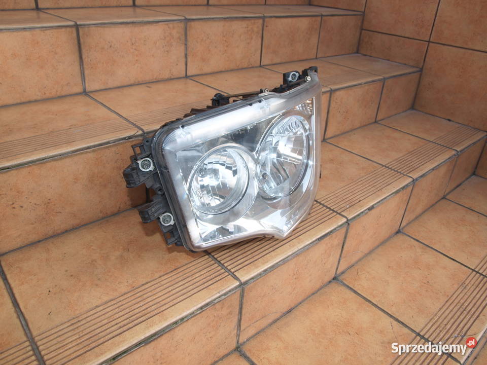 Mercedes Antos lampa lewa przód zwykła 2013