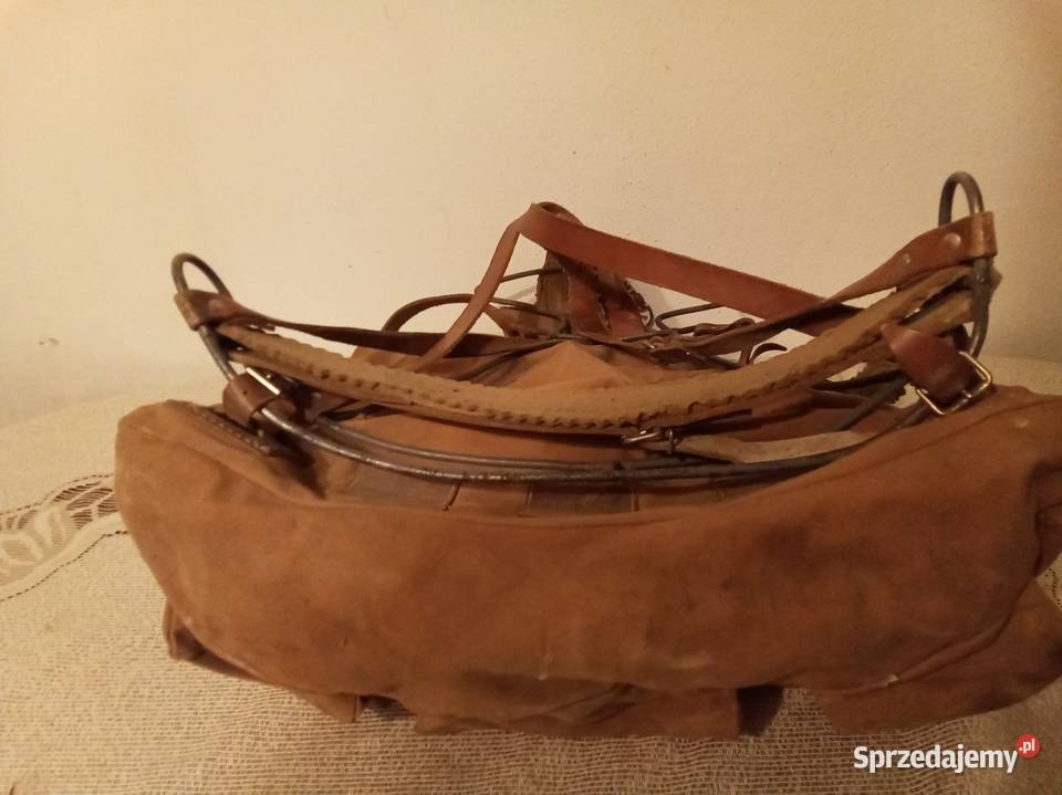 Plecak ze stelażem z okresu PRL z orzełkiem sprzedam