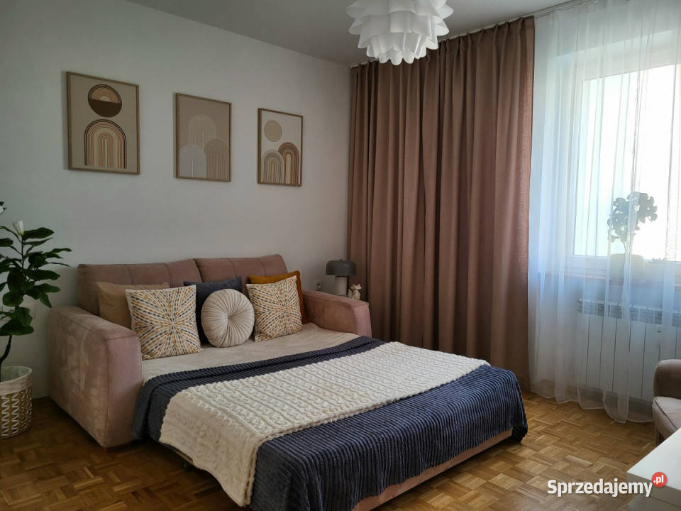54m2 na Saskiej Kępie remoncie z widokiem Warszawa
