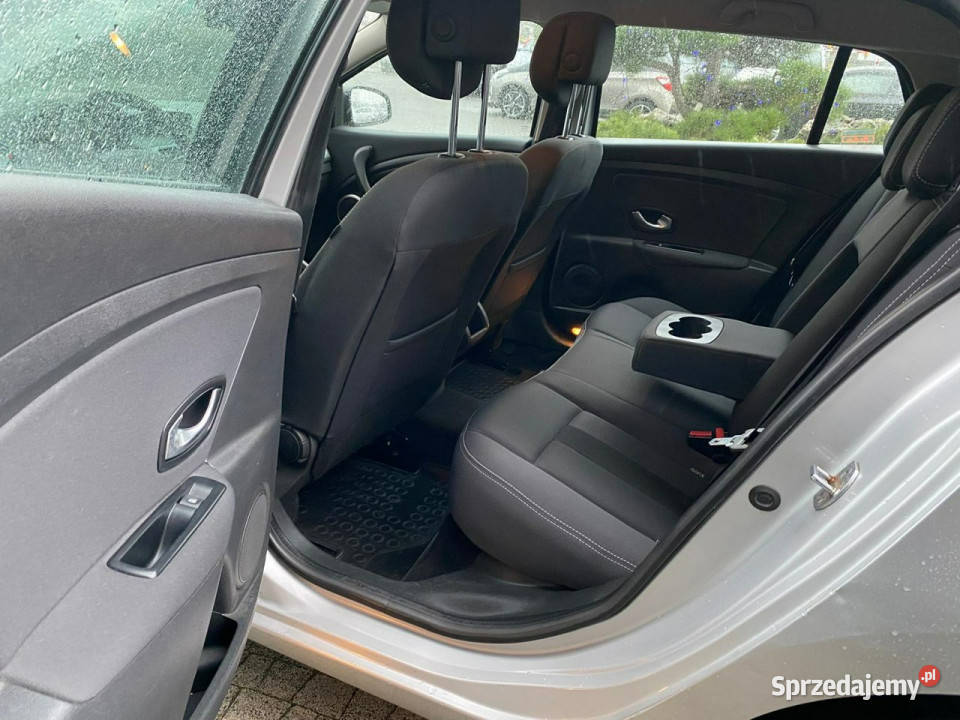 Renault Megane benzynka cz deszczu zmierzchu PDC klimatyzacja Żory