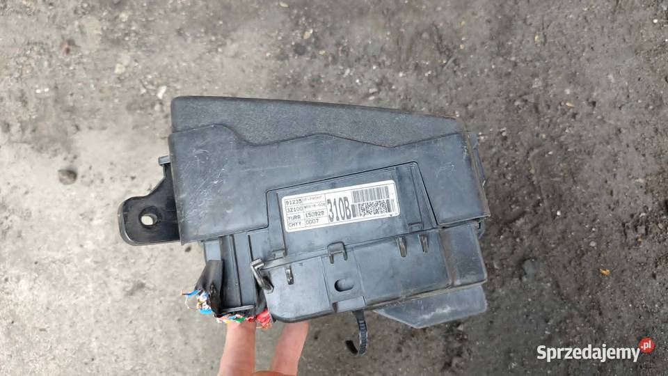 Skrzynka bezpieczników 912353z100 Hyundai i40 17
