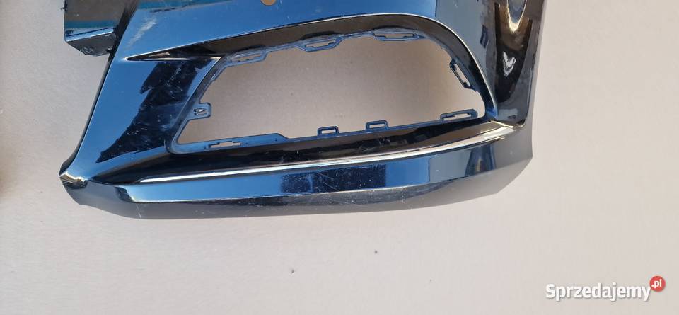 MERCEDES CKLASA W204 CHROM ZDERZAKA PRZÓD PRAWY Trzciel