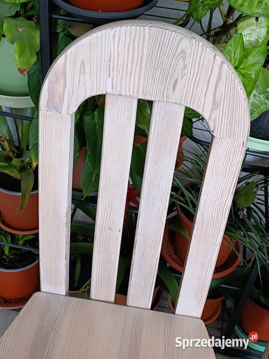 drewniane krzesło do jadalni w jasnym Poznań