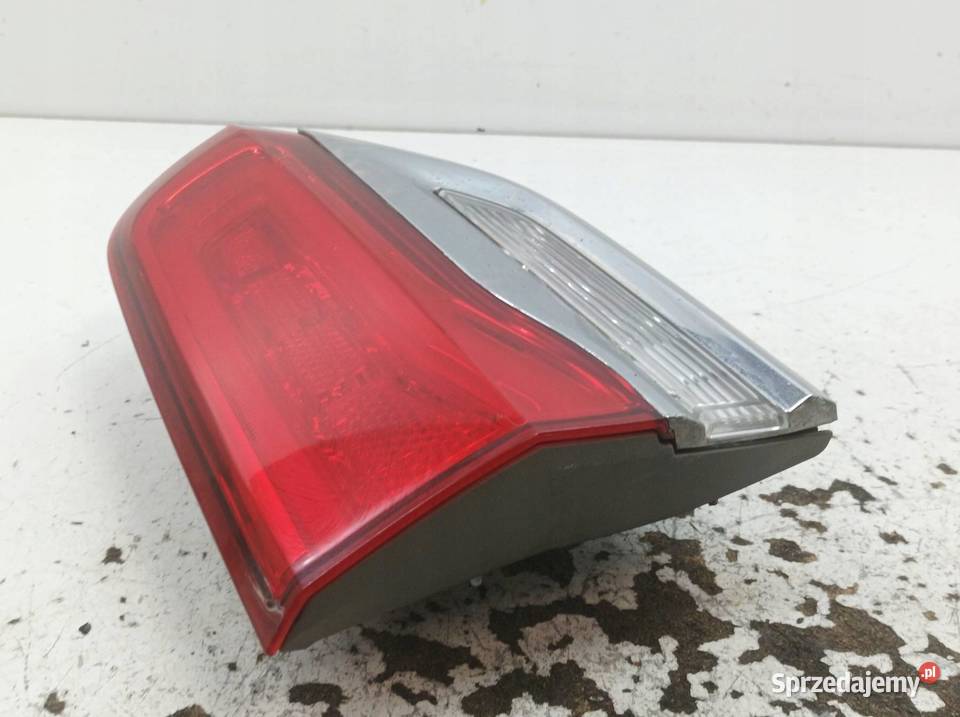 LAMPA TYŁ W KLAPĘ LEWA LIFT Jeep Grand Cherokee osobowe