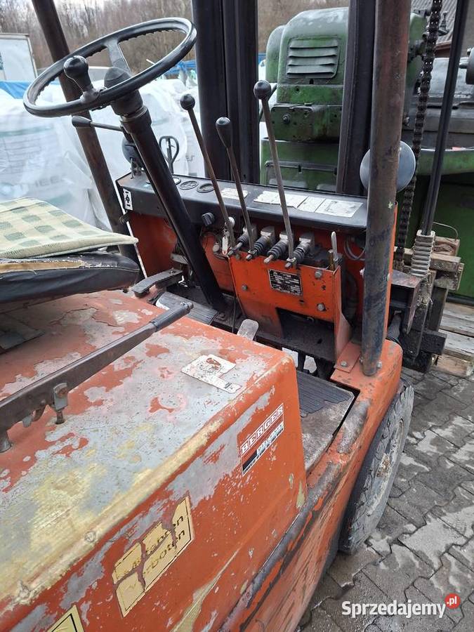 Wózek widłowy dwu tonowy boczny przesów sprzedam