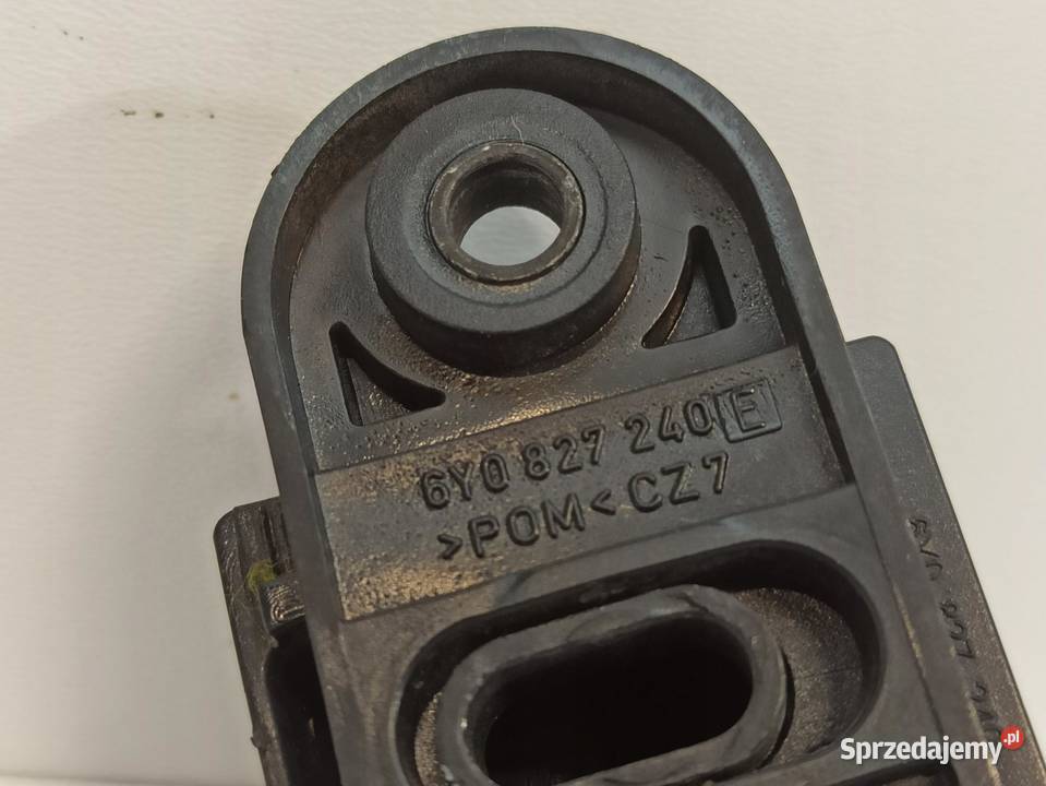 ZACZEP ODBÓJ KLAPY TYŁ SKODA YETI 6Y0827240E