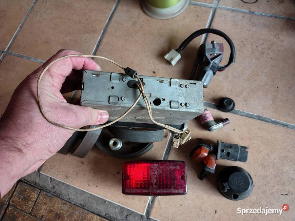 Stacyjka 3 klucze do Malucha Maluch Fiat 126p