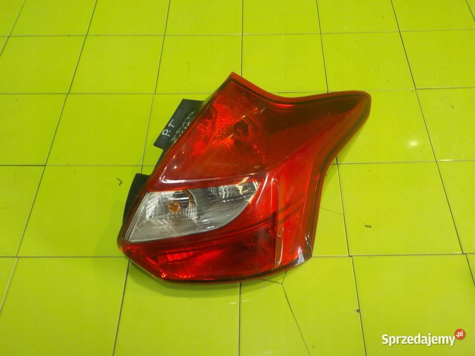FORD FOCUS MK3 11r lampa prawa tyl mazowieckie