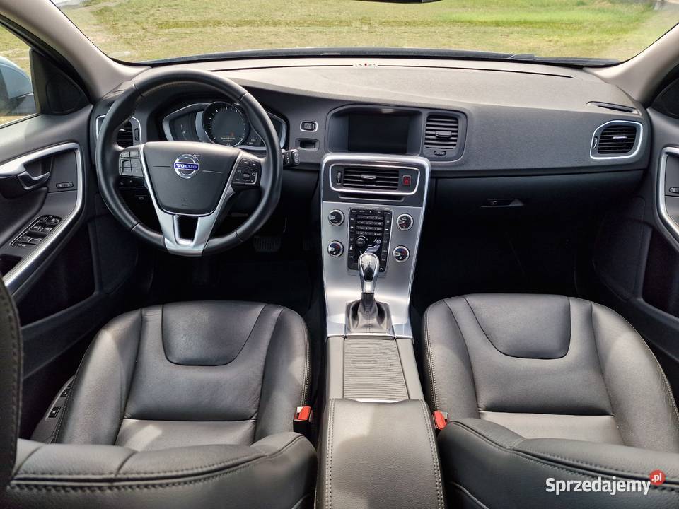 VOLVO V60 T4 SUMMUM 20 Benzyna 190 Zadbany 1969cm3 Lipówki